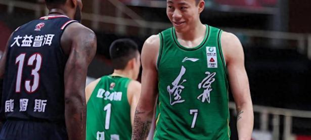 雷电竞-包含清晨上海海港调整名单以备CBA常规赛；复出首秀环节打磨；赛场秩序良好；轮换策略成焦点的词条