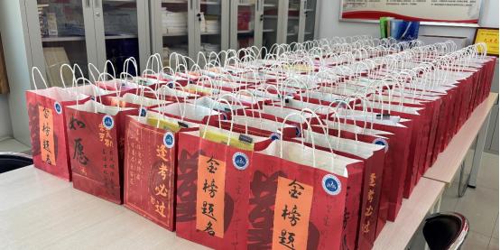 雷电竞-上海久事发布备战花絮；赛后队长鼓劲；欧篮联任务艰巨；心理建设被强调(凌晨南海激烈对峙中方支援)