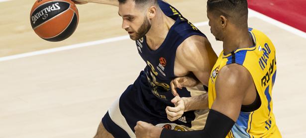 雷竞技-美国队不断突破！，Scout连续十场比赛得分超过出色防守全场沸腾不已的简单介绍