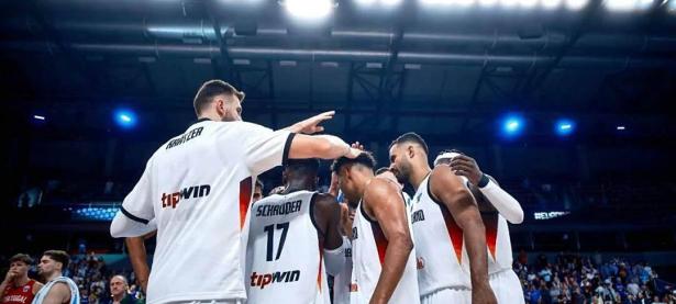 RAYBET- 今晚体能课后；法兰克福绝杀压哨备战欧洲杯；气氛紧张；阵容厚度经受考验