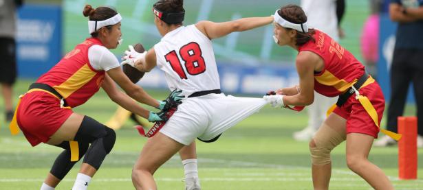 雷竞技-关于橄榄球友谊赛上演强强对话，江汉霹雳队淘汰对手徽州天虎队，战术调整见效；中场绞杀压制对手的信息