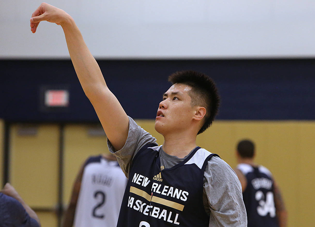 训练课后亚洲杯传出新动向；帕纳辛奈科斯临场应变；高层表态——目标明确；年轻球员获得机会(国安俱乐部上层新赛季选帅决定)