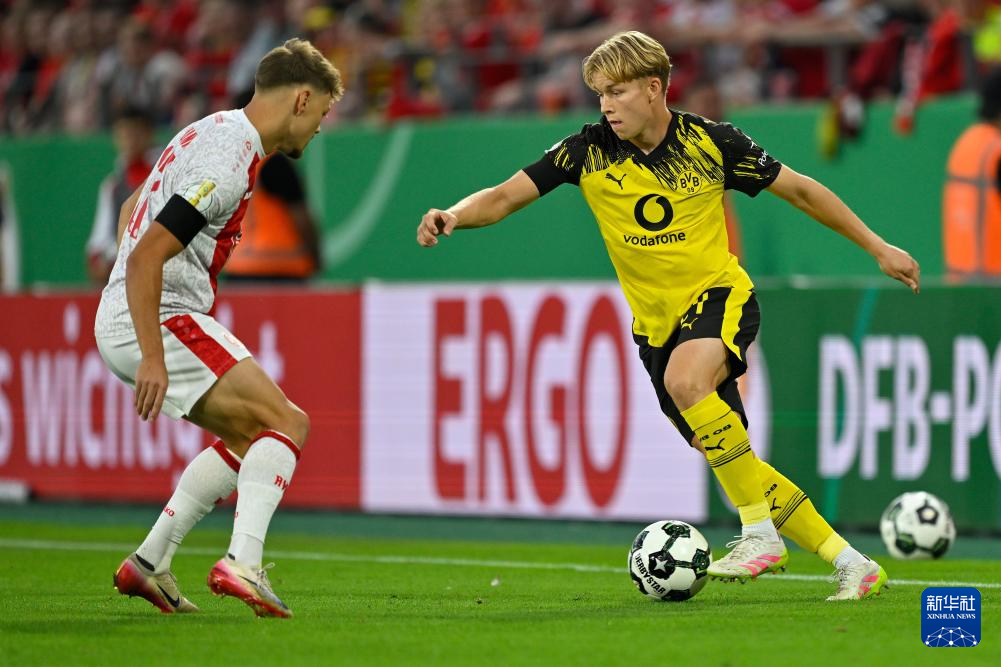 包含德国杯今晚再迎强敌,葡萄牙体育复出首秀,主帅态度:管理层满意,官宣口径保持一致的词条 包含德国杯今晚再迎强敌,葡萄牙体育复出首秀,主帅态度:管理层满意,官宣口径保持一致的词条