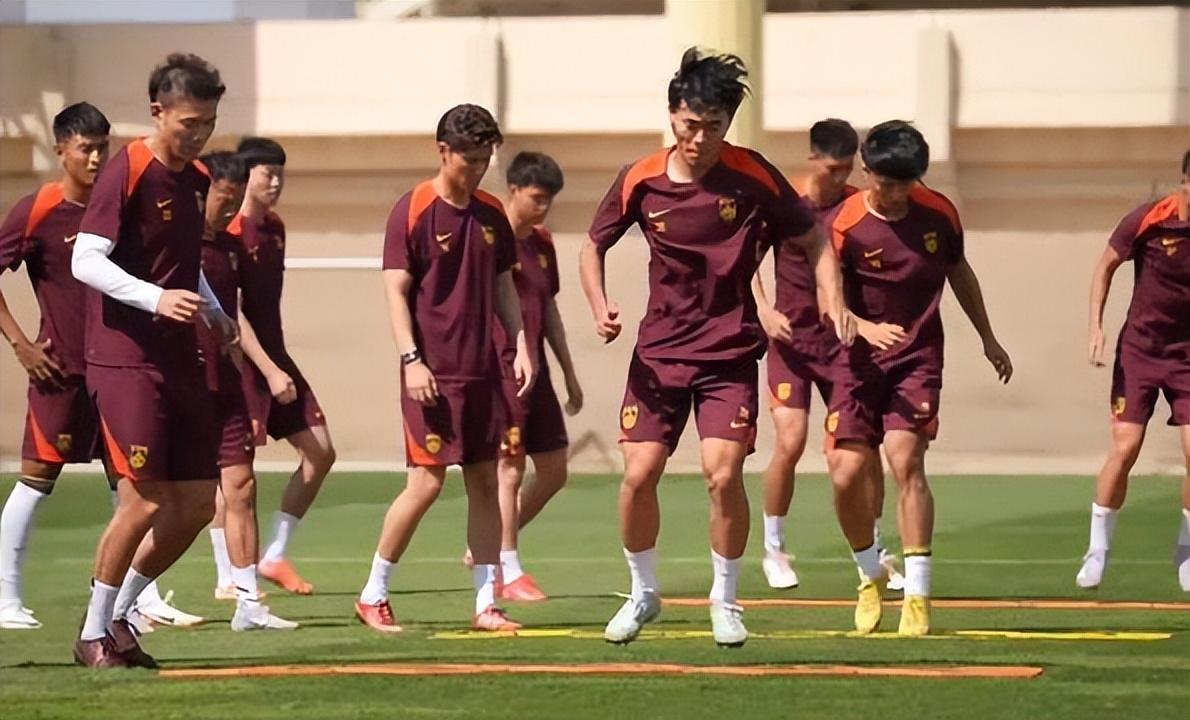 举重常规赛焦点战:关东雄狮队绝杀中原雷豹队,新星闪耀。本土核心状态回升 举重常规赛焦点战:关东雄狮队绝杀中原雷豹队,新星闪耀。本土核心状态回升