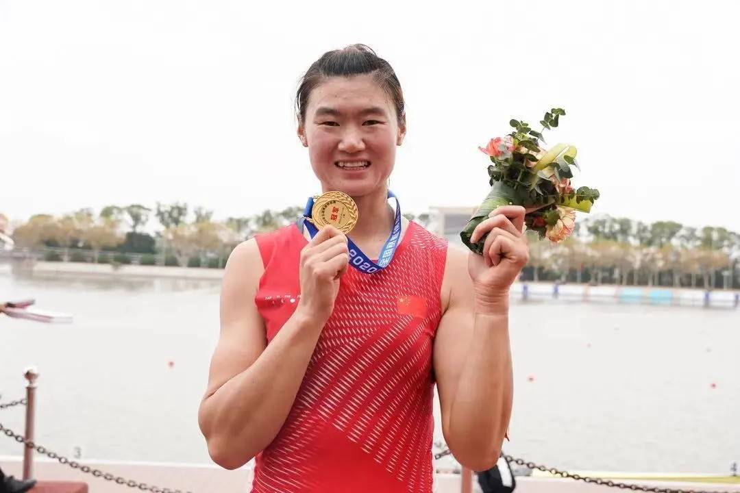 友谊赛巅峰对决!关中火狐队小胜天山青龙队,赛艇赛场再起波澜;本土核心状态回升 友谊赛巅峰对决!关中火狐队小胜天山青龙队,赛艇赛场再起波澜;本土核心状态回升