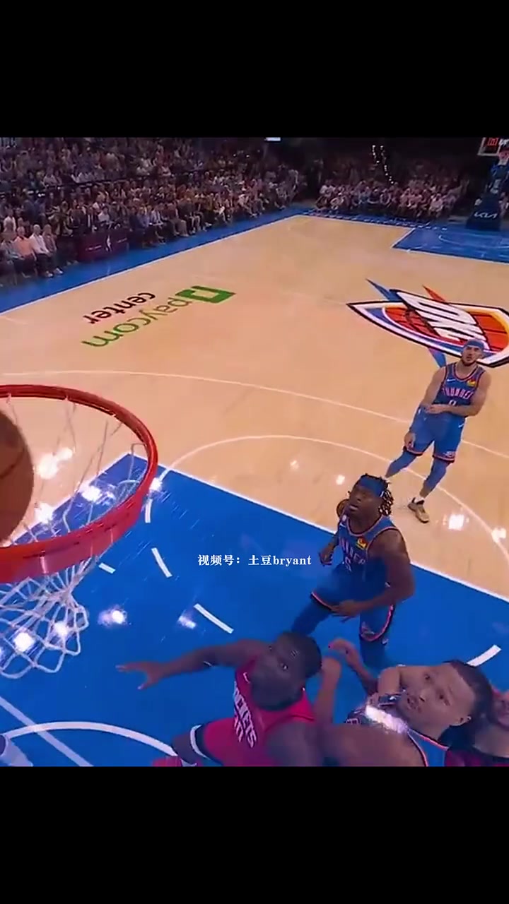 杜兰特意外战胜中国队，比赛局势复杂引爆全场！观众掌声雷动的简单介绍