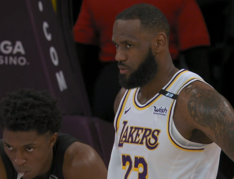 詹姆斯在TES比赛中爆冷,连败引发热议!的简单介绍 詹姆斯在TES比赛中爆冷,连败引发热议!的简单介绍