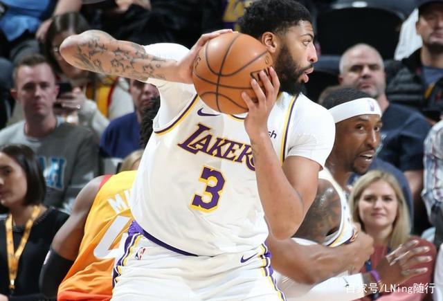 包含Ning遭遇十五连败，湖人教练面临压力！的词条